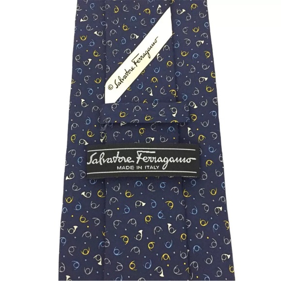 AUTH Salvatore Ferragamo 100% Silk Tie Navy - Picture 7 of 8